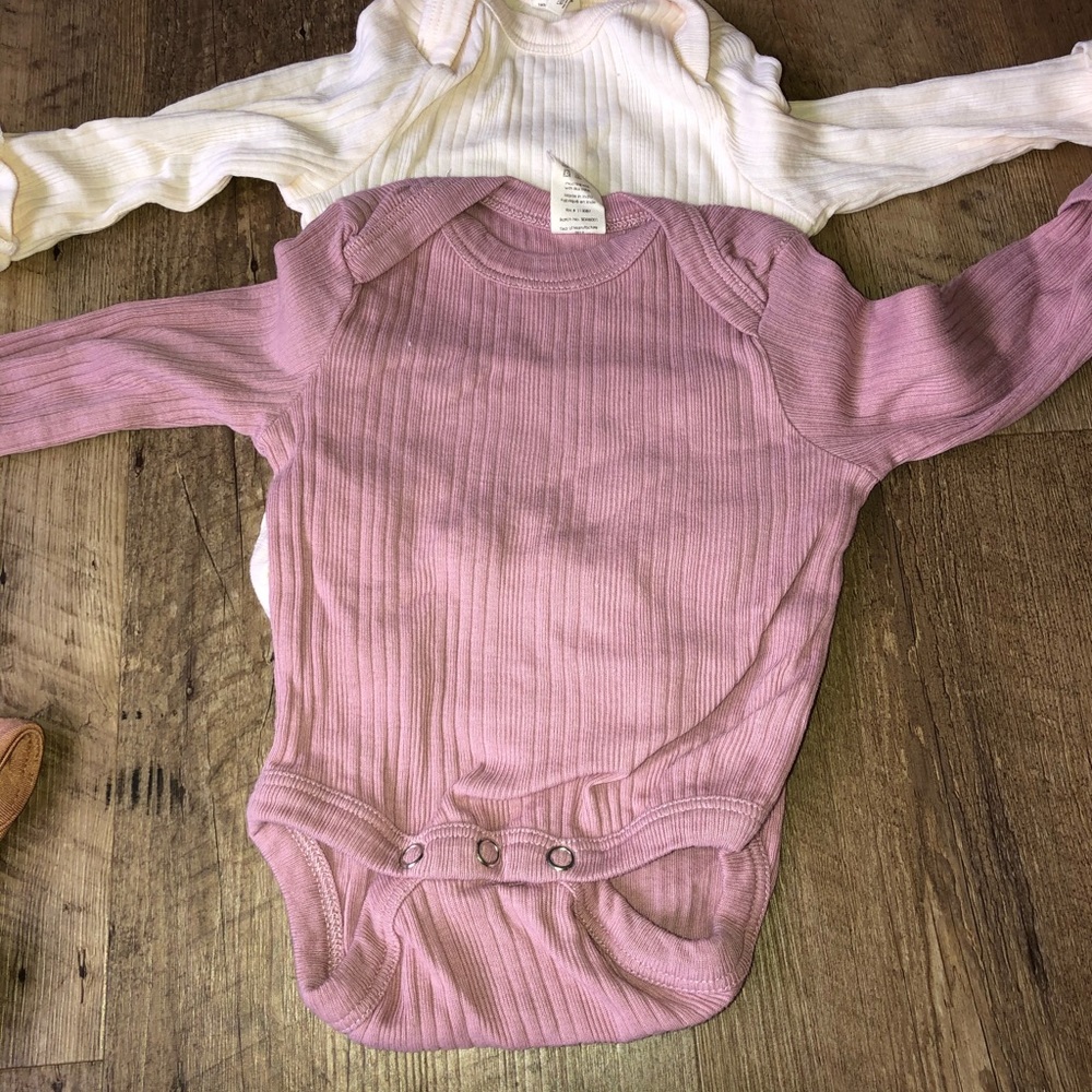 3-6mo- Kate Quinn Organics, Milkbarn, Posh Peanut - Picture 4 of 7